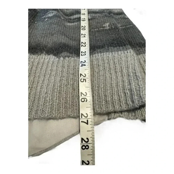 Simply Vera Vera Wang Women’s‎ Medium Grey Watercolor V-Neck Sheer Back Sweater - Picture 5 of 6